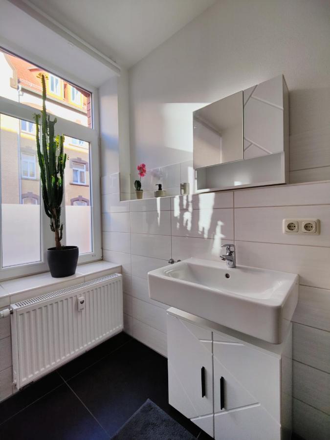 Neu Sanierte Wohnung Mit Balkon Und Stellplatz Erfurt Eksteriør billede