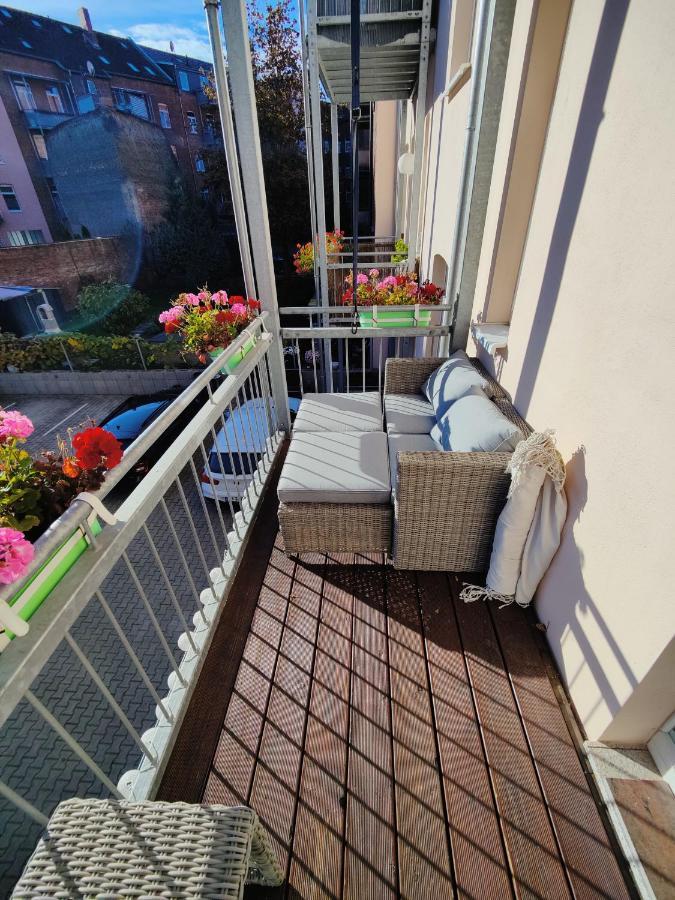 Neu Sanierte Wohnung Mit Balkon Und Stellplatz Erfurt Eksteriør billede